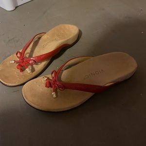 Vionic size 8 sandal